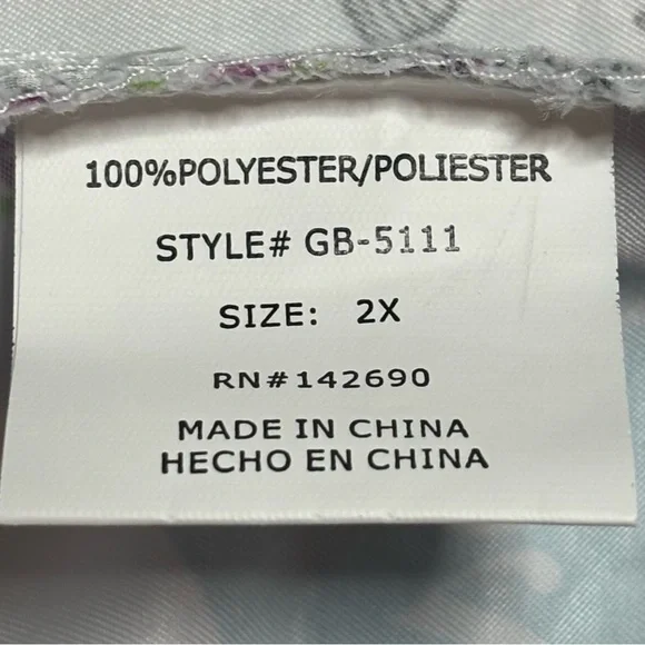 Bannock Court Colorful Printed Women's 2X Scrub Top - Picture 3 of 3